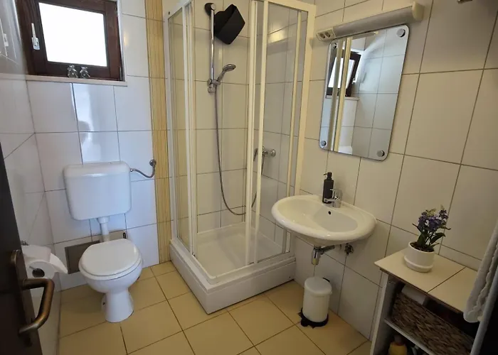 By The Διαμέρισμα Primošten